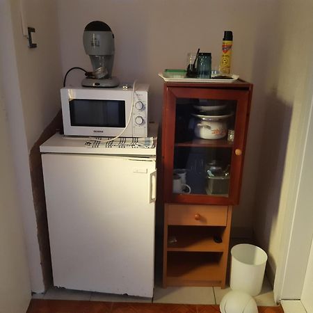 Tuja Vendégház Lajoskomárom Kültér fotó